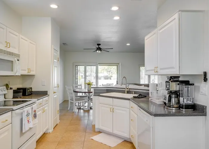 Near Golf Courses: W/ Private Pool Holiday home *